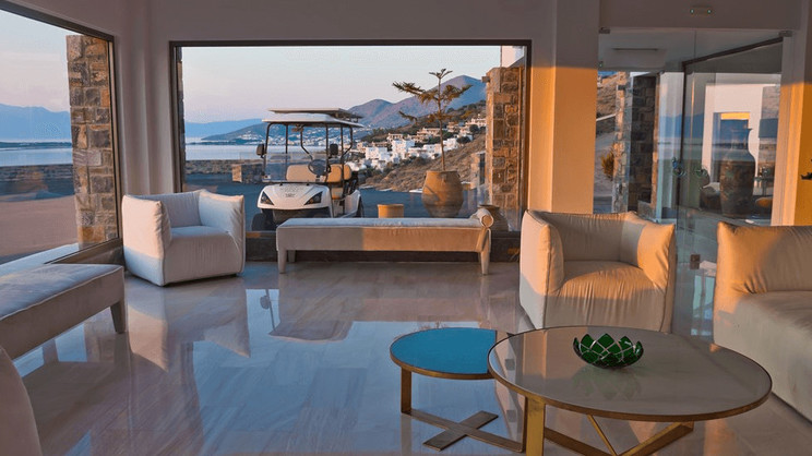 Royal Marmin Bay Boutique & Art Hotel